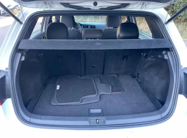 2017 Volkswagen Golf GTI Sport Estándar