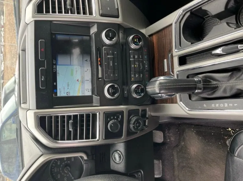 Ford F150 LARIAT 2016