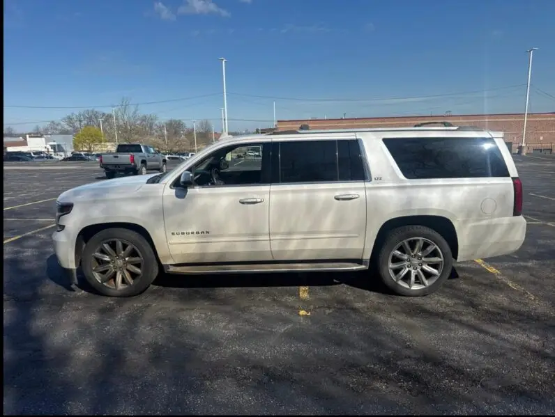 Chevrolet Suburban 1500 LTZ 2016