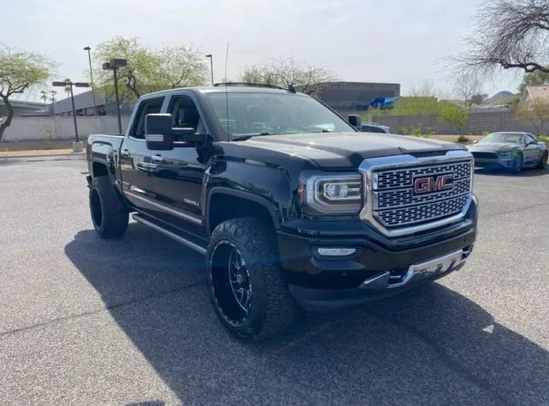 GMC SIERRA DENALI 2017