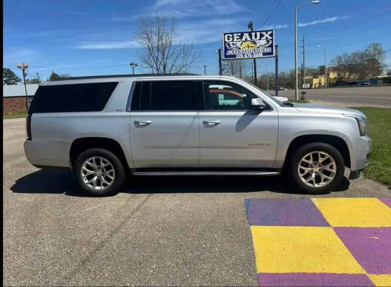 GMC YUKON 150 SLT 2017