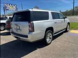 GMC YUKON 150 SLT 2017
