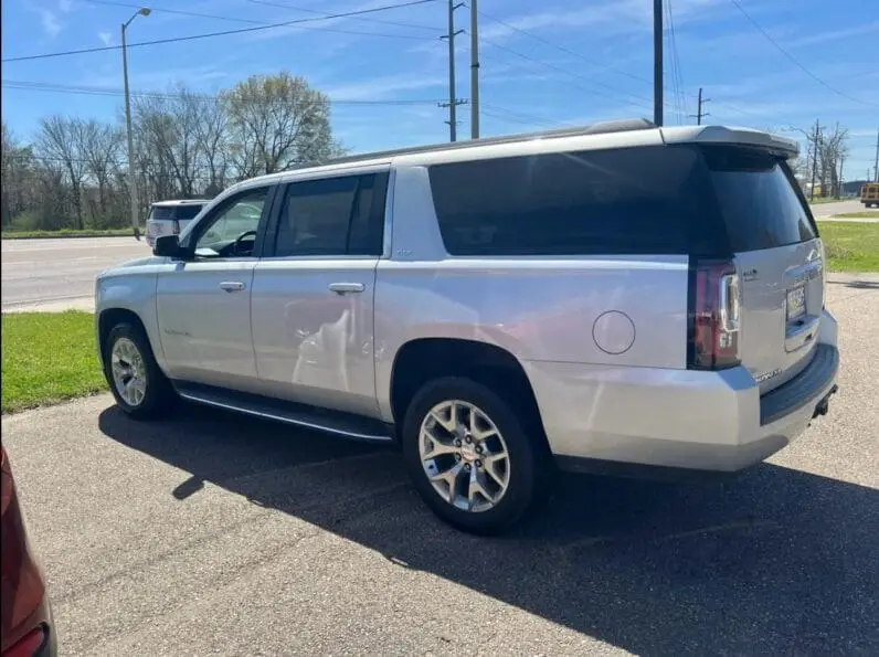 GMC YUKON 150 SLT 2017