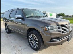 2016 Lincoln Navigaitor
