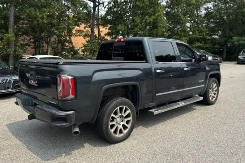 2017 GMC SIERRA DENALI
