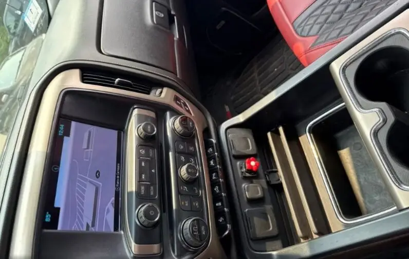 2017 GMC SIERRA DENALI