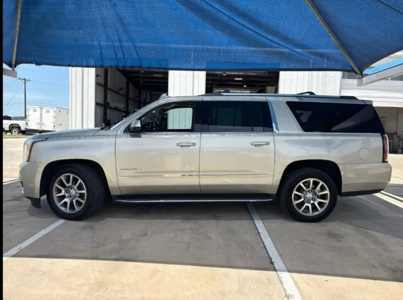 2017 GMC YUKON DENALI
