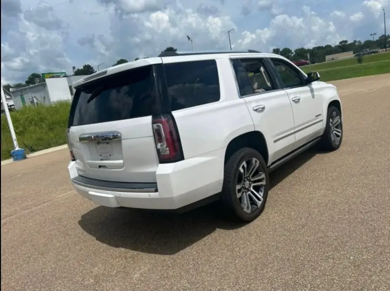 2017 GMC YOKON 1500 DENALI