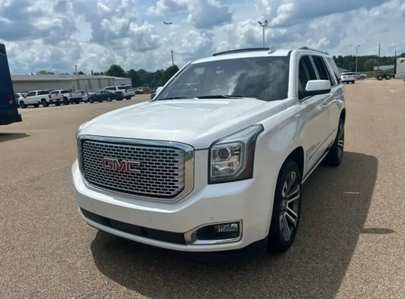 2017 GMC YOKON 1500 DENALI