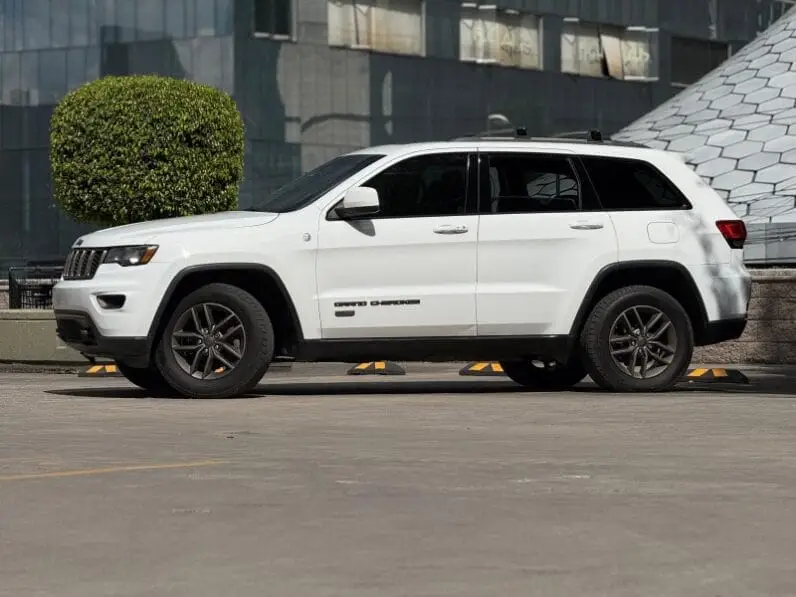 2016 Jeep Gran Cherokee Laredo