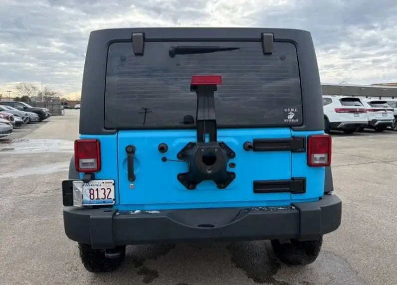 2017 Jeep WRANGLER UNLIMITED SAHARA