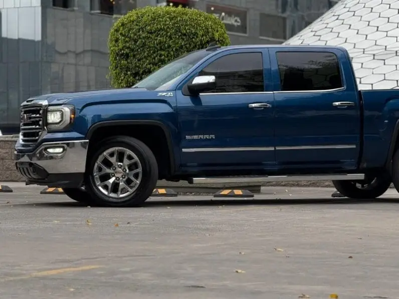 2017 GMC SIERRA SLT 1500
