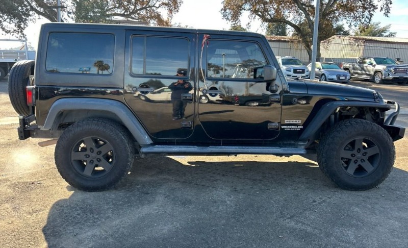 2017 Jeep Wrangler Unlimited Sport 3.6 V6 4 X 4 $50,000