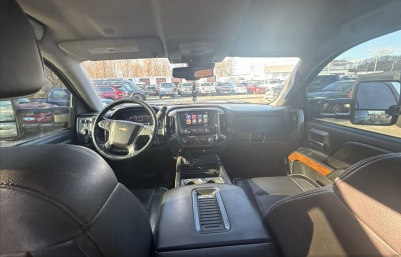 2017 Chevrolet Silverado High Contry 6.2 V8 4 X 4