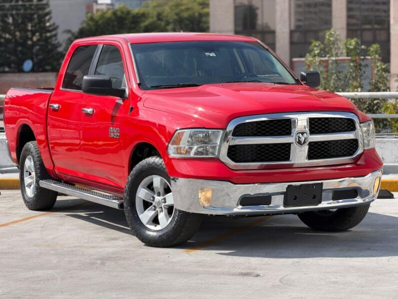 2016 Dodge RAM 1500 SLT 3.6 V6 4 X 4 $20,000