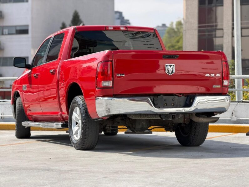 2016 Dodge RAM 1500 SLT 3.6 V6 4 X 4 $20,000