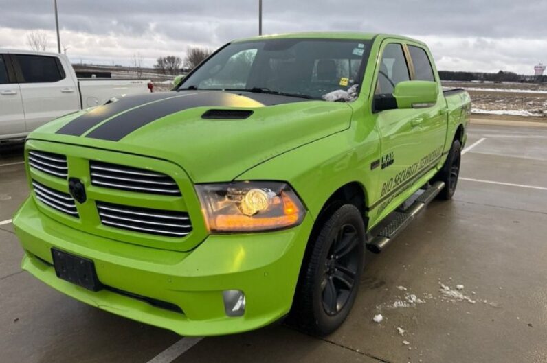 2017 Dodge RAM SPORT 5.7L V8 HEMI 4 X 4