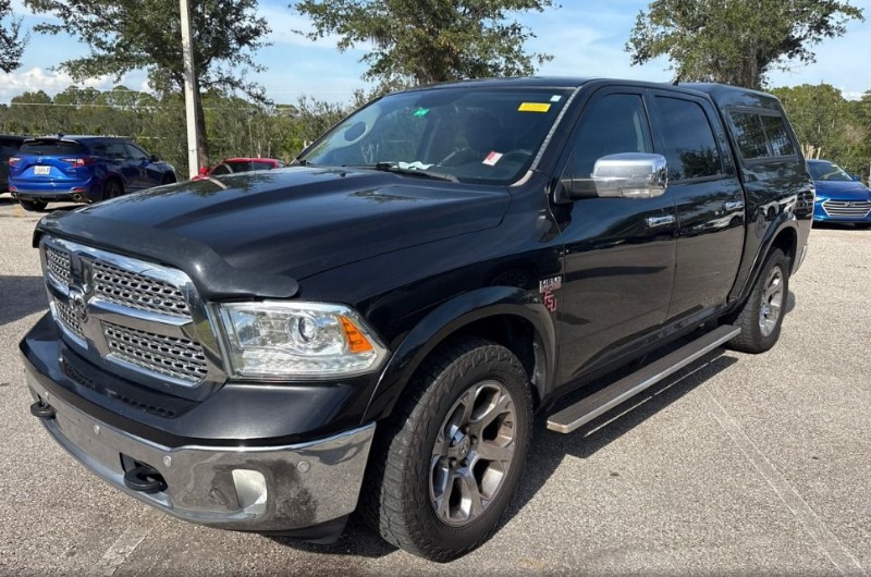 2017 Dodge RAM LARAMIE 5.7L V8 HEMI 4 X 4