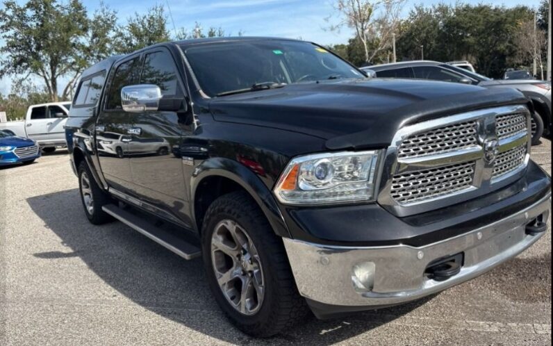 2017 Dodge RAM LARAMIE 5.7L V8 HEMI 4 X 4