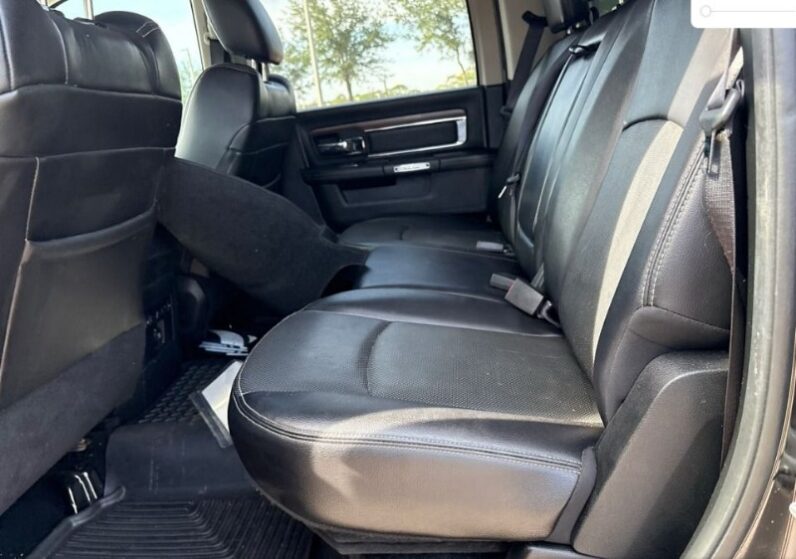 2017 Dodge RAM LARAMIE 5.7L V8 HEMI 4 X 4