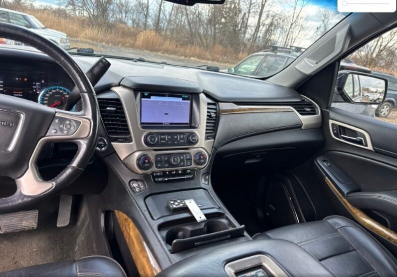 2017 GMC YUKON DENALI 6.2 V8 4 X 4