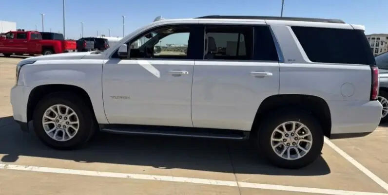 2017 GMC YUKON DENALI 5.3 V8 RWD
