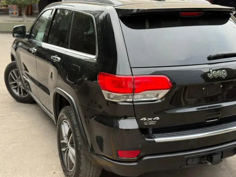 2017 Jeep Cherokee Limited 3.6 V6 4 X 4