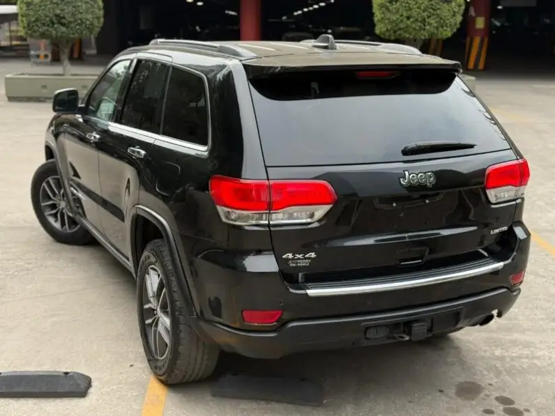 2017 Jeep Cherokee Limited 3.6 V6 4 X 4