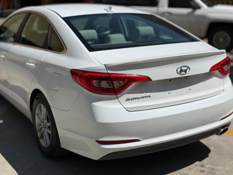 HYUNDAI SONATA BASE 2017