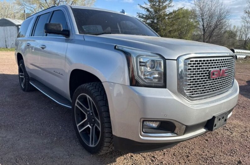 GMC YUKON DENALI XL 2017