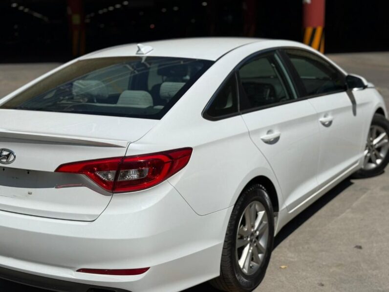 HYUNDAI SONATA BASE 2017