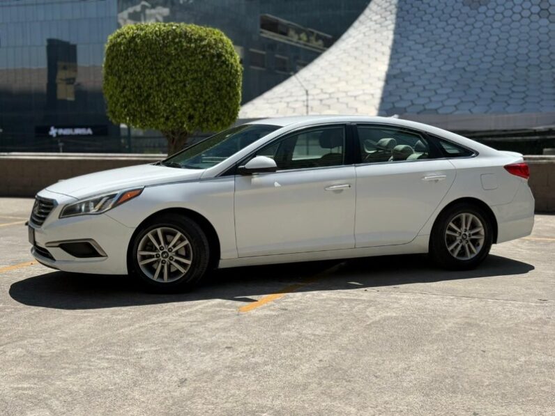HYUNDAI SONATA BASE 2017