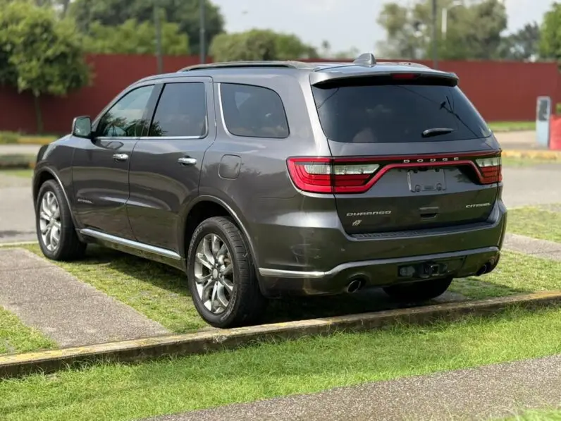2018 Dodge Durango Citadel - vista trasera