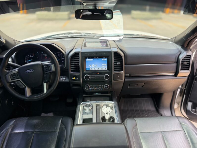 2018 Ford Expedition Max XLT - vista lateral derecho