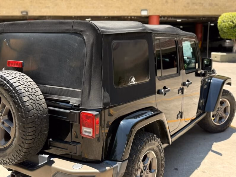 2017 Jeep Wrangler Unlimited 75th Anniversary Edition - vista lateral izquierdo