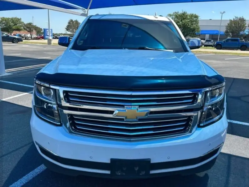 2018 Chevrolet Suburban 1500 Premier - vista frontal
