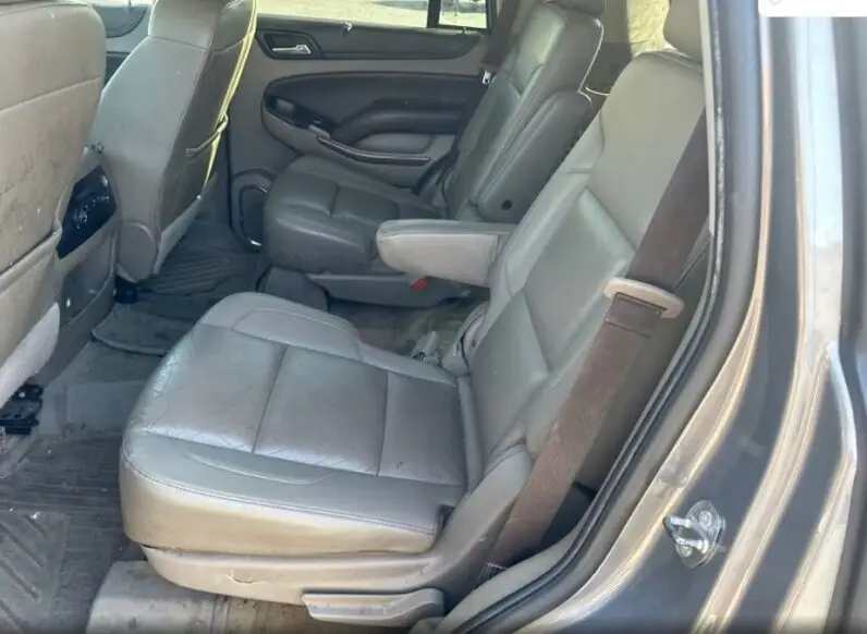 2017 Chevrolet Tahoe LT - vista lateral izquierdo