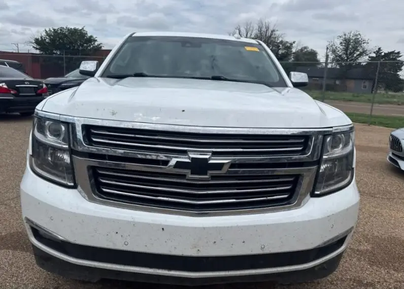 2019 Chevrolet Tahoe Premier - vista frontal
