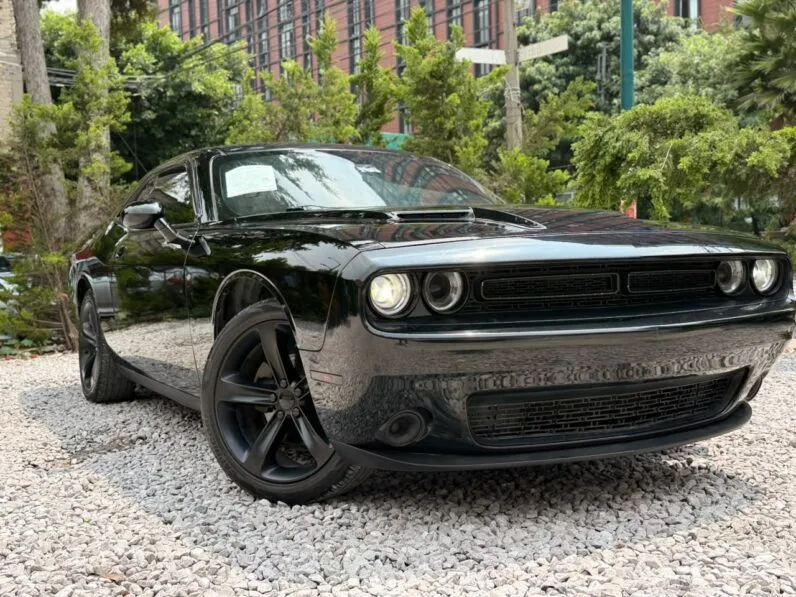 2017 Dodge Challenger SXT