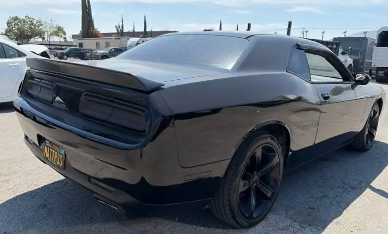 2017 Dodge Challenger SXT - vista lateral trasero