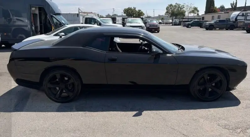2017 Dodge Challenger SXT - vista trasera