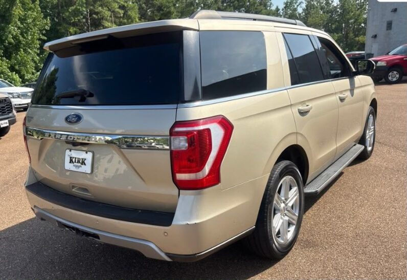 2018 Ford Expedition XLT - vista frontal