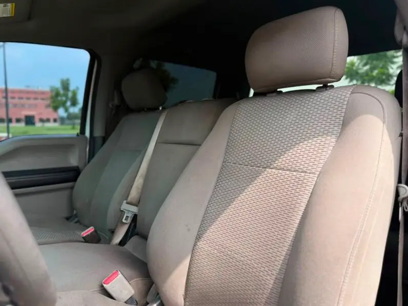 2017 Ford F-150 XLT - vista lateral izquierdo