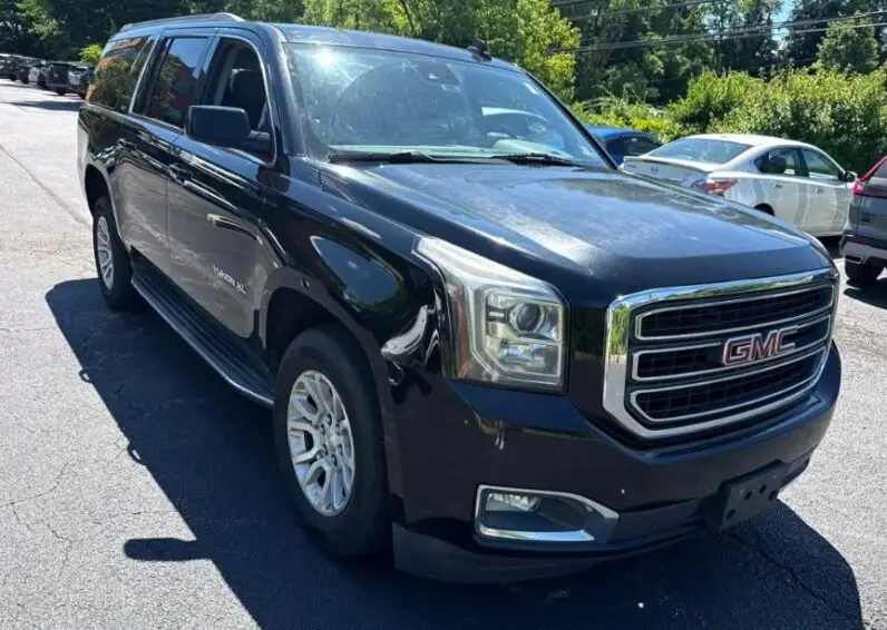 2017 GMC Yukon XL 1500 SLT - vista lateral izquierdo
