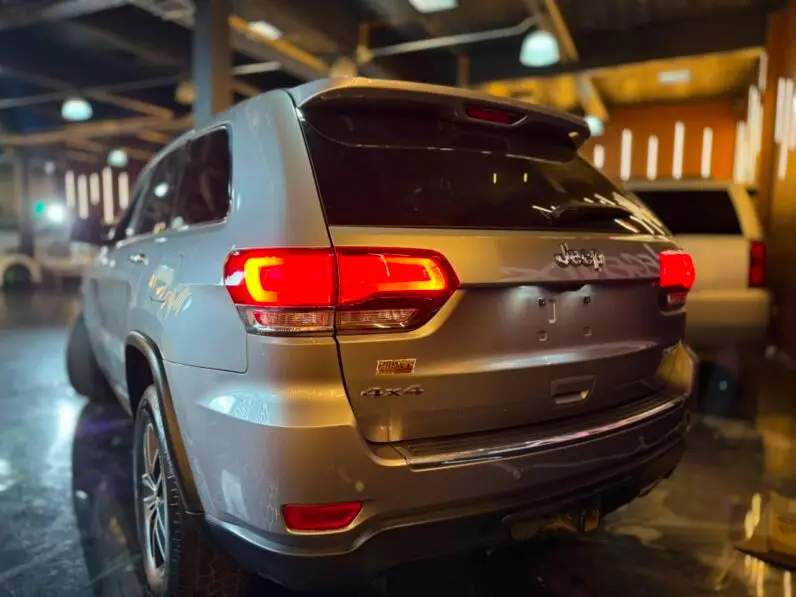 2017 Jeep Grand Cherokee Limited - vista lateral derecho