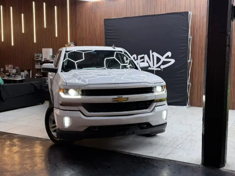 2018 Chevrolet Silverado 1500 LT - vista lateral frontal