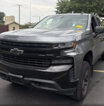 2019 Chevrolet Silverado 1500 LT - vista frontal