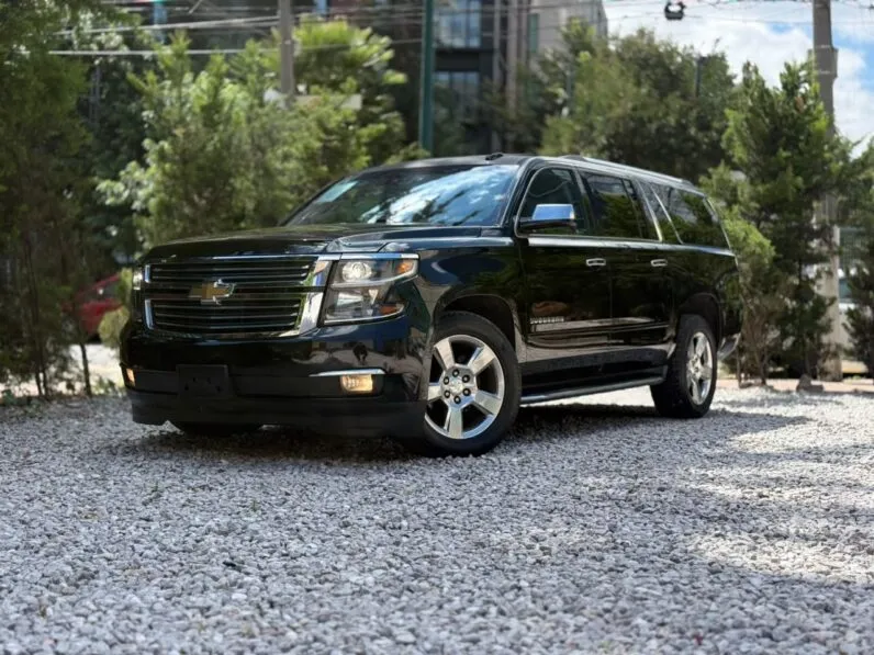 2017 Chevrolet Suburban 1500 Premier - vista asientos delanteros