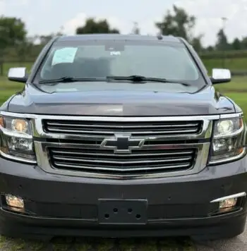 2017 Chevrolet Suburban Premier - vista frontal