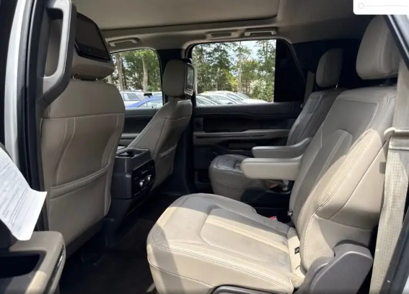2019 Ford Expedition MAX Limited - vista lateral derecho